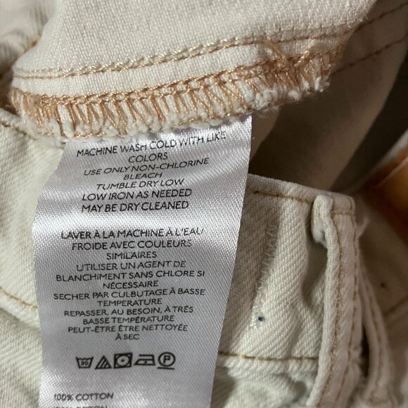 We the Free Barrel White Washed Barrel Jeans (Size 26) - Picture 9 of 16